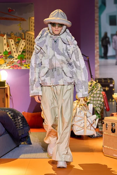 Look 26